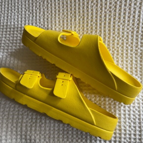 Yellow Sandals Size 10 - Picture 3 of 3